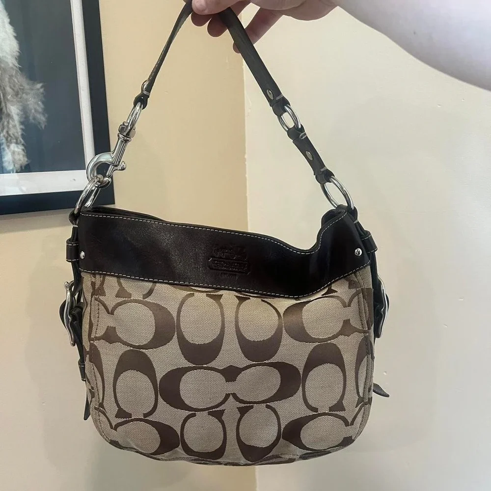 y2k 2000s signature c monogram Coach zoe hobo slouchy shoulder bag / handbag